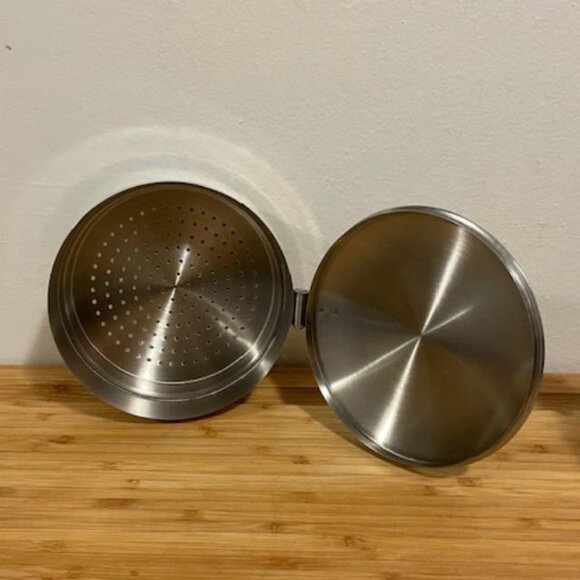 Set of 1 quart Stainless Gease container & 1.5 cups measuring cup - Picture 3 of 5